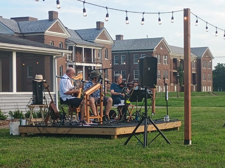 🎻 Record-Breaking Fort Folk Fest with The Blarney Pilgrims